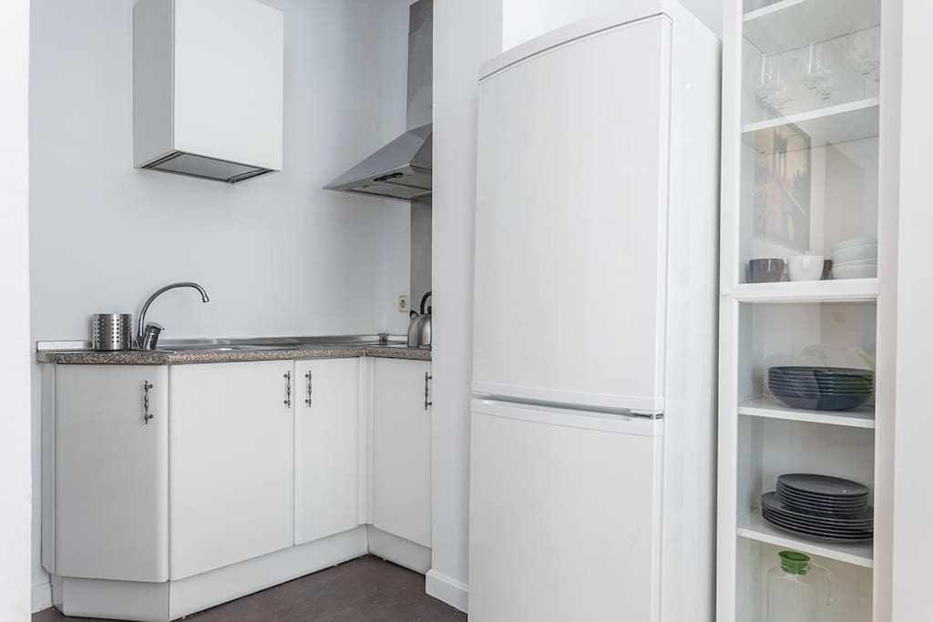 Apartamento Confortable En Atocha Apartment Madrid Exterior photo
