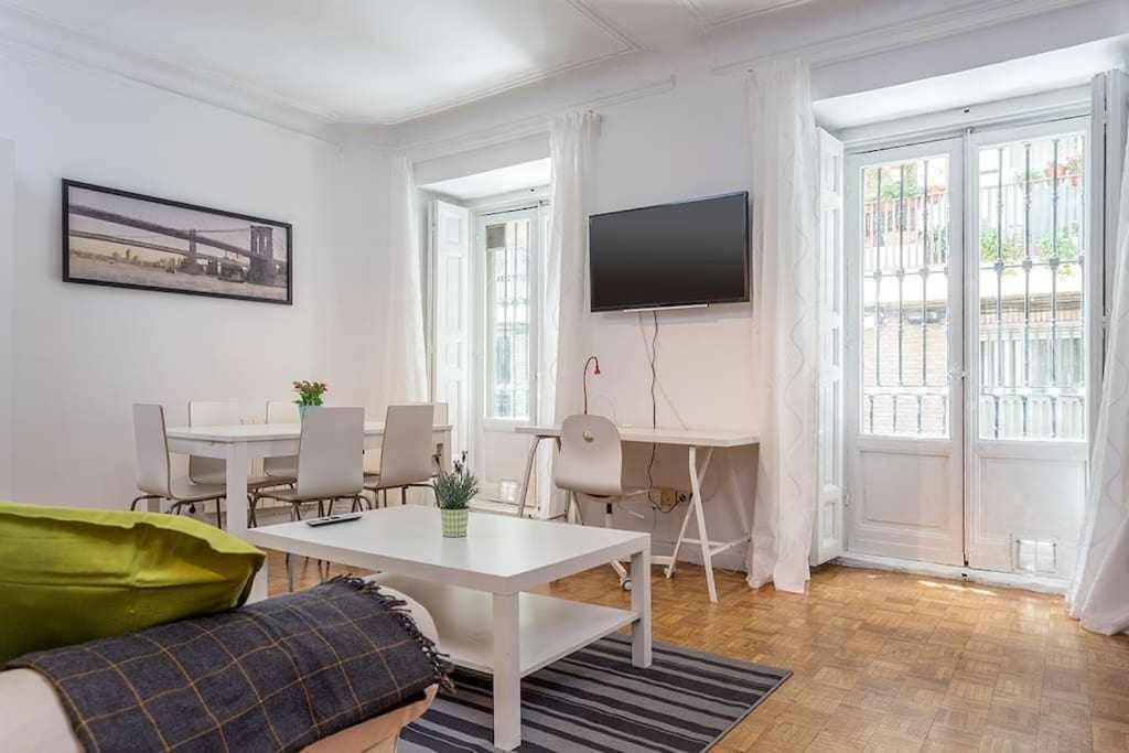 Apartamento Confortable En Atocha Apartment Madrid Exterior photo