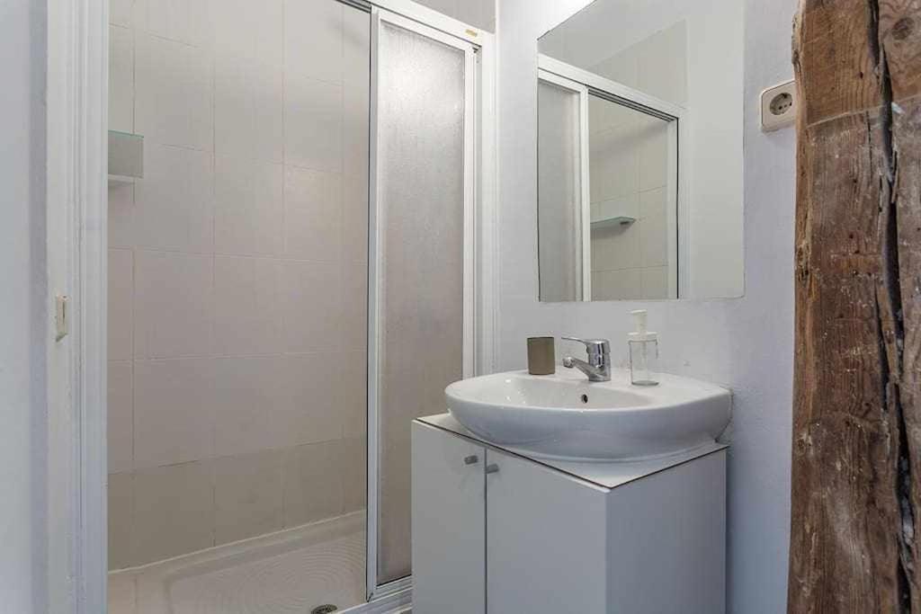 Apartamento Confortable En Atocha Apartment Madrid Exterior photo