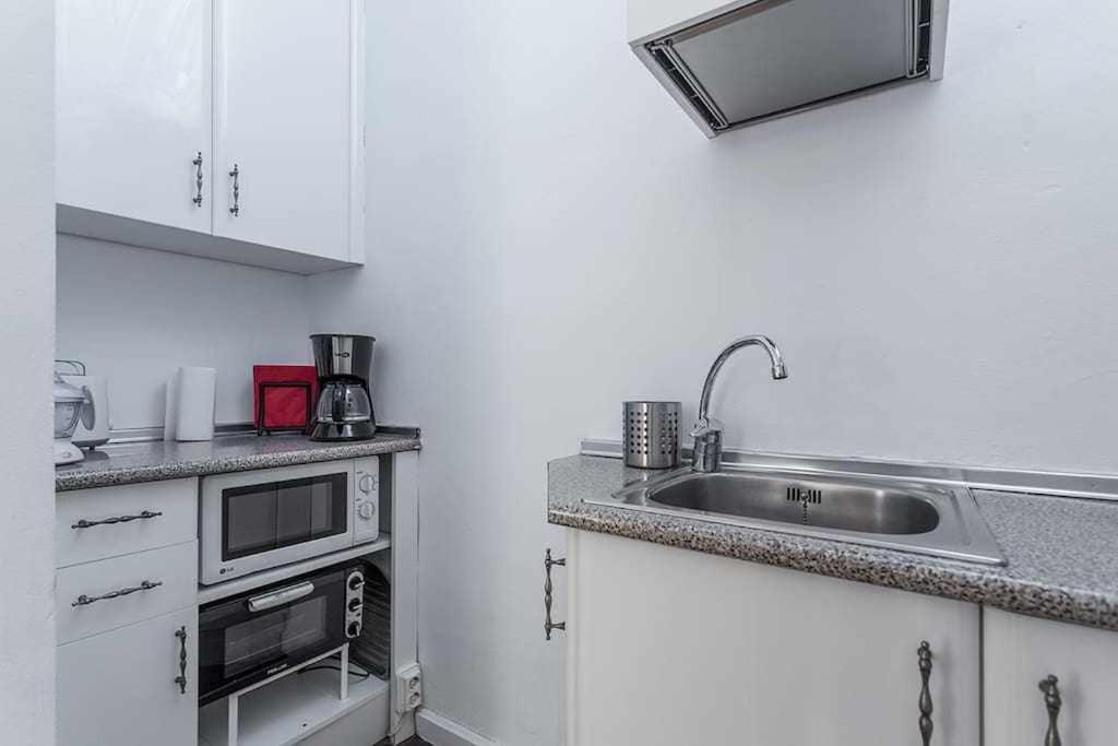 Apartamento Confortable En Atocha Apartment Madrid Exterior photo