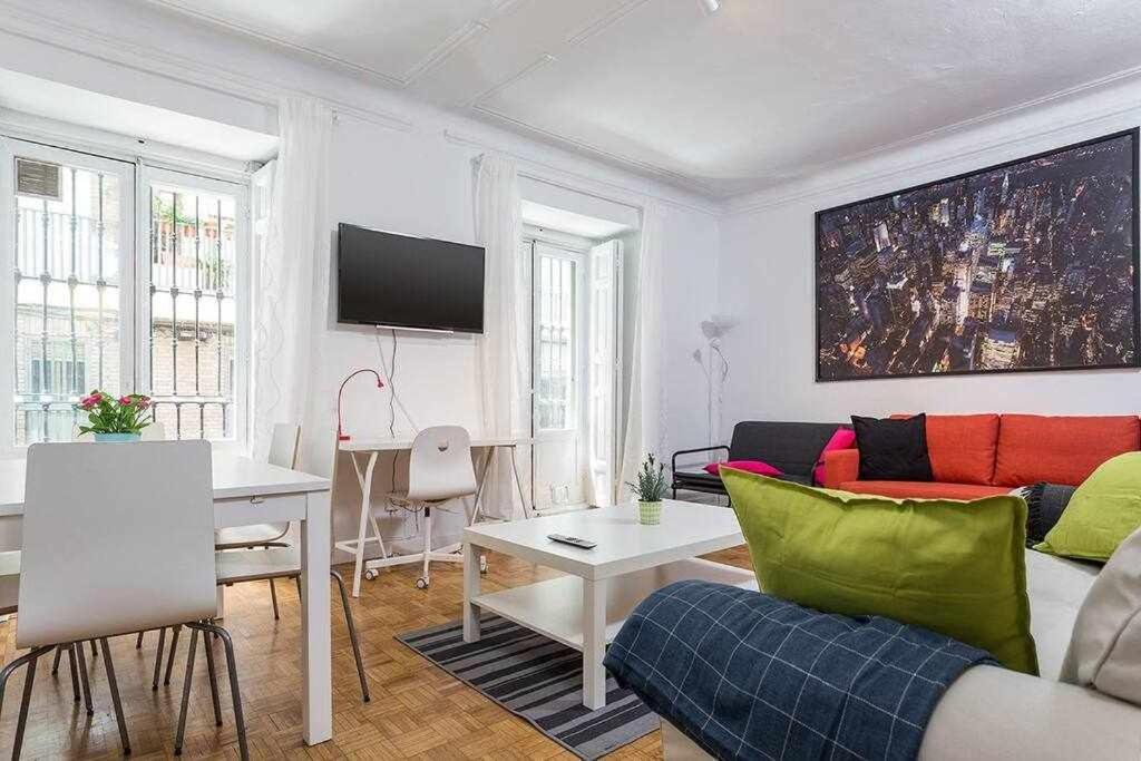 Apartamento Confortable En Atocha Apartment Madrid Exterior photo
