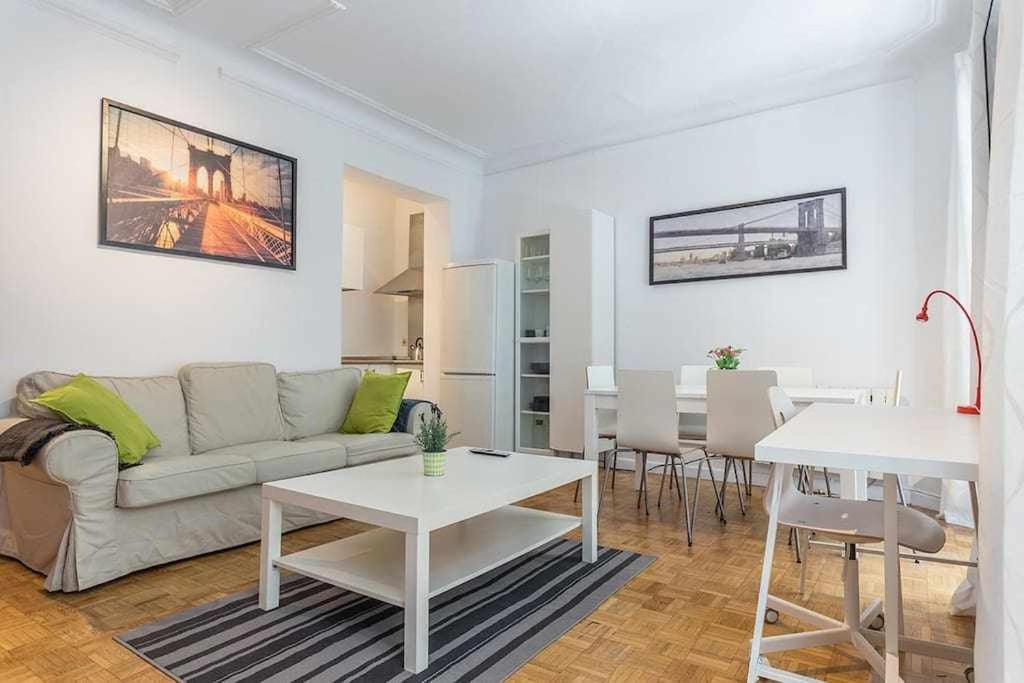 Apartamento Confortable En Atocha Apartment Madrid Exterior photo